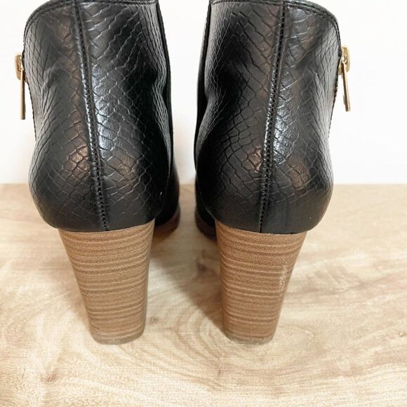 Call It Spring Black Vegan Faux Leather Block Heel Snake Embossing Zip Boots 6 - Picture 4 of 12